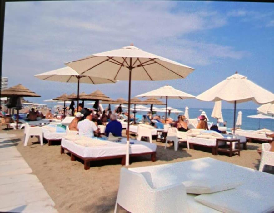 Lux. Frontbeach-Terrace. 5 Pools.Tv. 2 A.C.Netflix Benalmádena Εξωτερικό φωτογραφία